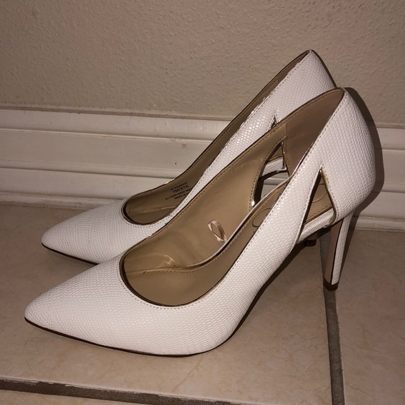 Jessica Simpson Heels! - Picture 2 of 2